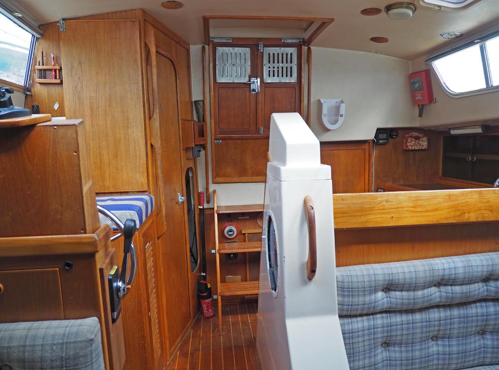 Salon, Accommodatie
